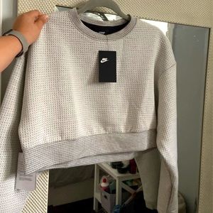 NWT size XS Nike cropped crew